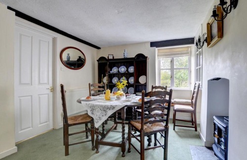 Lynton House | Holiday Home Lyn Cottage by Interhome