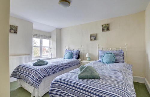 Lynton House | Holiday Home Lyn Cottage by Interhome