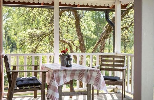 Torestorp House | Holiday Home Måbäcken by Interhome