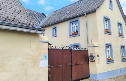 Gappenach House | Holiday Home 'Maifelder Wellnessbauernhaus'