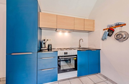 Le Conquet House | Holiday Home 'Maison 6 Personnes Avec Piscine' with Private Pool and Wi-Fi