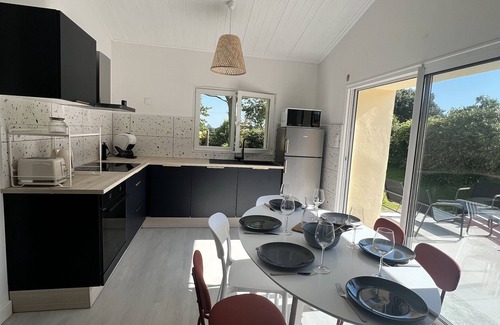 Sainte-Foy House | Holiday Home 'Maison Proche Vendée Globe 6p' with Private Terrace and Air Conditioning