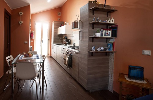 Brolo House | Holiday Home "Mansarda da Dani" with Sea View, Covered Terrace & Wi-Fi
