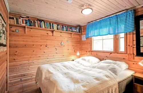 Raattama House | Holiday Home Marjatan mökki by Interhome