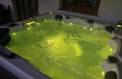 Gospic House | Holiday home Marta in nature with jacuzzi