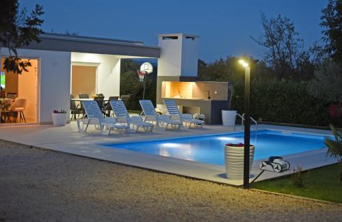Trn House | Holiday Home Maslina