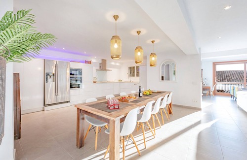 Altea House | Holiday Home 'Mimar Altea Exclusive' with Sea View, Wi-Fi and Air Conditioning