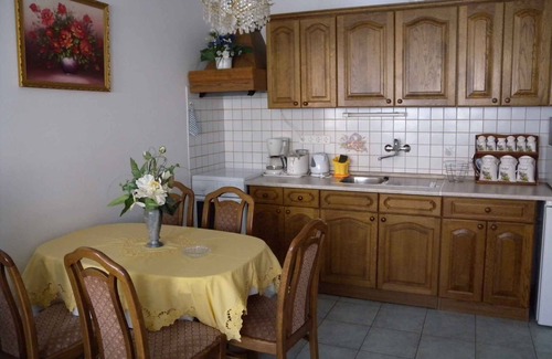 Keszthely House | Holiday home mit Garten und Pool