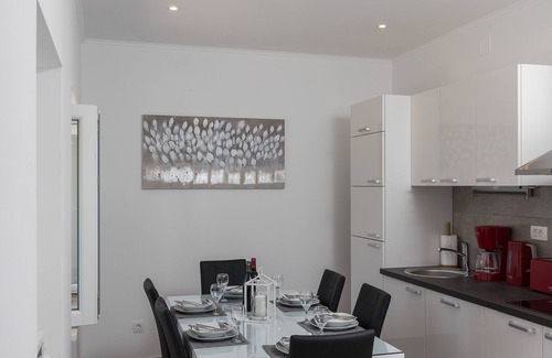 Hodilje House | Holiday Home Monika - Two Bedroom Holiday Home with Terrace and Sea View