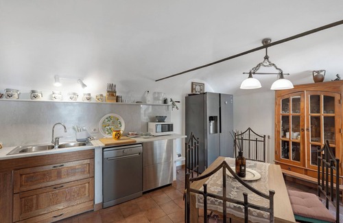 Imperia House | Holiday Home 'Montegrazie' with Sea View, Private Terrace and Wi-Fi