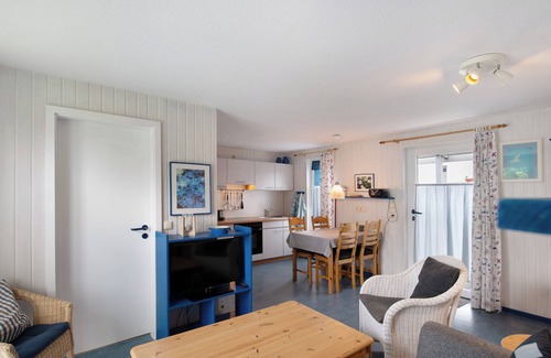 Meschendorf House | Holiday home "Möve ABA Bungalow 63" with private terrace and WLAN
