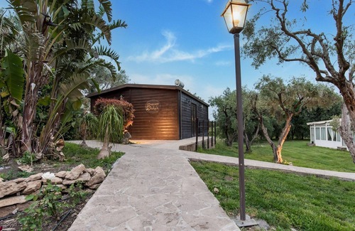 Carlentini House | Holiday Home near Mount Etna Views