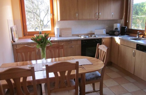 Lehe House | * Holiday home near the North Sea, large apple orchard, oasis of calm in the southwest