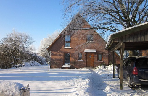 Lehe House | * Holiday home near the North Sea, large apple orchard, oasis of calm in the southwest