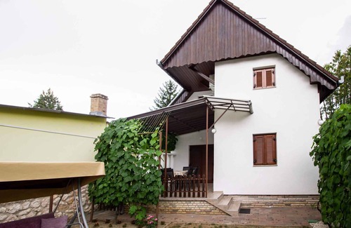 Harkany House | Holiday home near the thermal baths