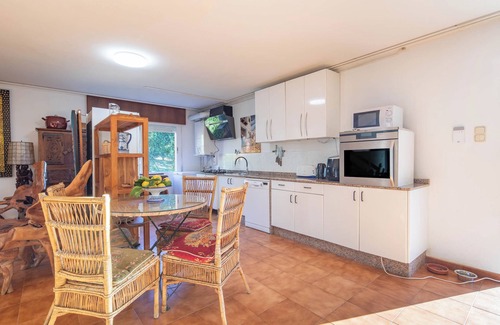 Callobre House | Holiday Home 'O Axouxere' with Mountain View, Private Terrace and Wi-Fi