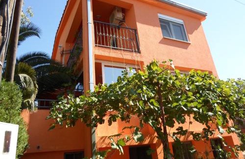 Utjeha House | Holiday home Orange