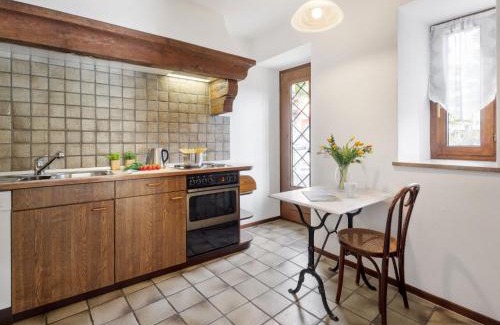 Locarno House | Holiday Home Palm Cottage by Interhome