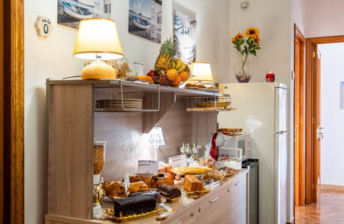 Province of Lecce Apartment | Holiday Home 'Paranza Luxury Room Beb Controvento' with Sea View, Wi-Fi and Air Conditioning