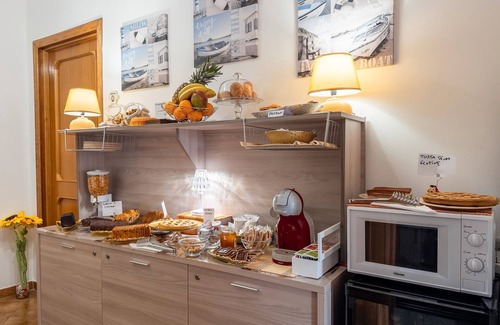 Province of Lecce Apartment | Holiday Home 'Paranza Luxury Room Beb Controvento' with Sea View, Wi-Fi and Air Conditioning