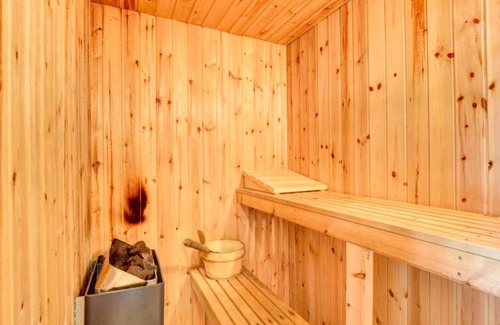 Devils Bridge House | Holiday Home Penrhy by Interhome