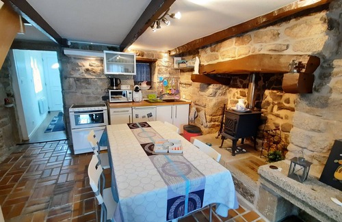 Plomeur House | Holiday Home 'Penty Campagne 5min Spot Surf – 2 P' with Private Terrace and Private Garden