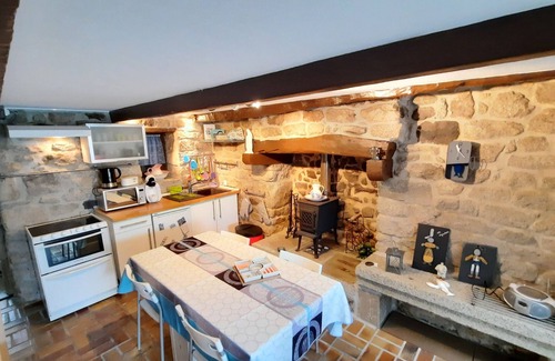 Plomeur House | Holiday Home 'Penty Campagne 5min Spot Surf – 2 P' with Private Terrace and Private Garden