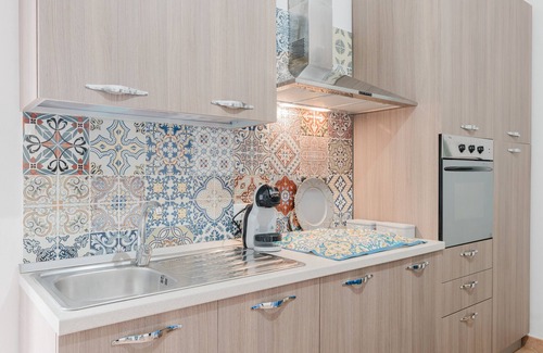 Marsala Apartment | Holiday Home 'Petros' with Shared Terrace, Wi-Fi and Air Conditioning