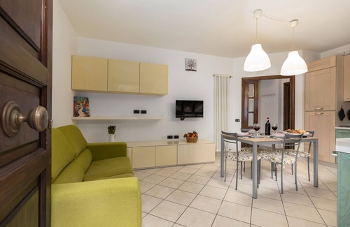 Poggibonsi House | Holiday Home 'Piccolo Angolo Di Tranquillità' with Private Garden and Wi-Fi