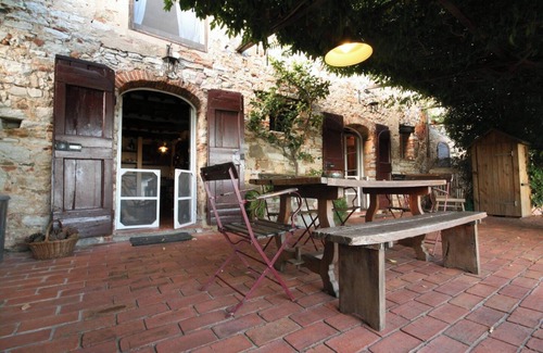 Vicopelago House | Holiday Home 'Podere Al Basso' with Private Pool, Private Garden and Wi-Fi