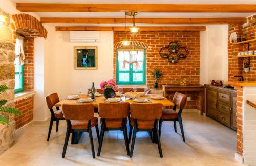 Tribulje Villa | Holiday Home Prevolt