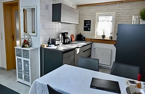 Finsterwalde House | Holiday Home 'Quartier Sängerstadt' with Shared Garden and Wi-Fi