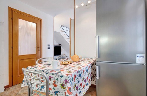Torri del Benaco House | Holiday Home “Rustico Alle Fornare” with Lake and Mountain View