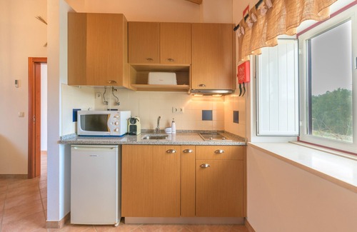 Sao Luis Apartment | Holiday Home 'Rita' with Mountain View, Wi-Fi and Air Conditioning