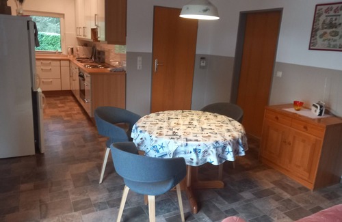 Westerstede House | Holiday Home 'Ruhe Auf Dem Lande' with Private Terrace and Private Garden