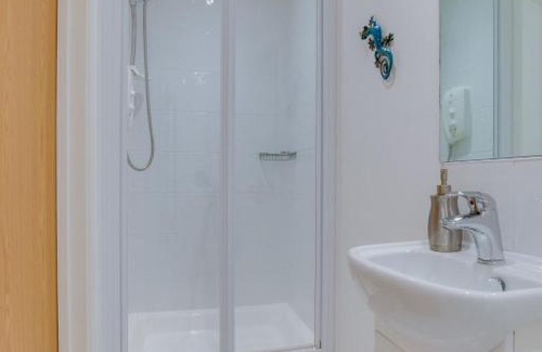 Winnard's Perch House | Holiday Home Serenade by Interhome