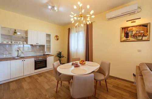 Kaluđerac House | Holiday Home Sea - Two Bedroom Beach House
