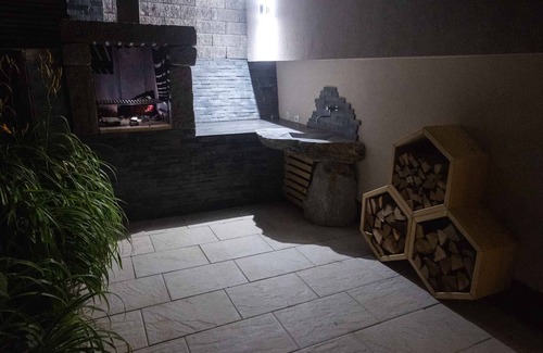 Ivancna Gorica House | Holiday home with terrace and garden