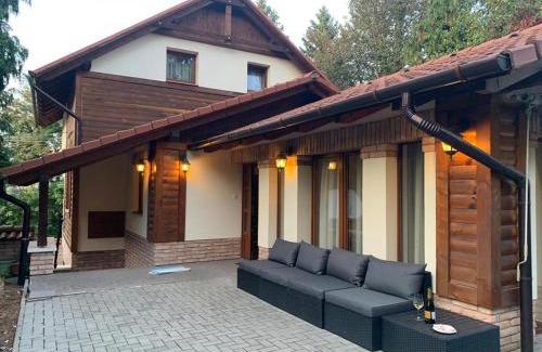 Miskolc-Tapolca House | Holiday Home Siraly