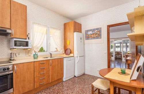 Sant Tomas House | Holiday Home 'St Tomas Rustic V Pool Beachside' with Sea View, Private Pool and Wi-Fi
