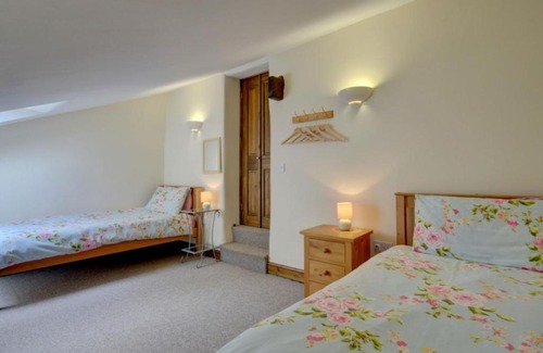 Brayford House | Holiday Home Station Barn by Interhome