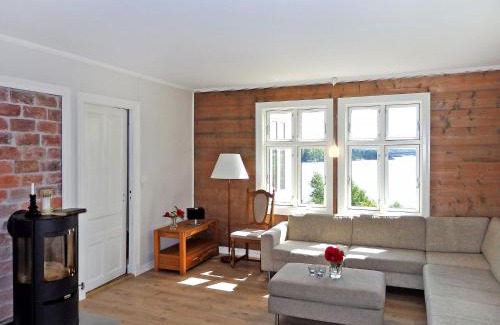Lysekloster House | Holiday Home Strøneneset by Interhome