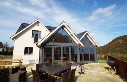 Tan-y-groes House | Holiday Home Tresaith by Interhome