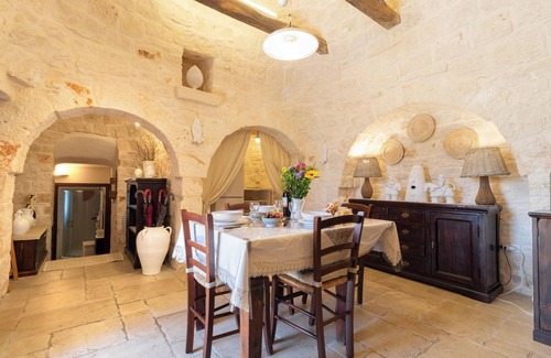 Alberobello House | Holiday Home Trullo Nurillo with Pool & Wi-Fi