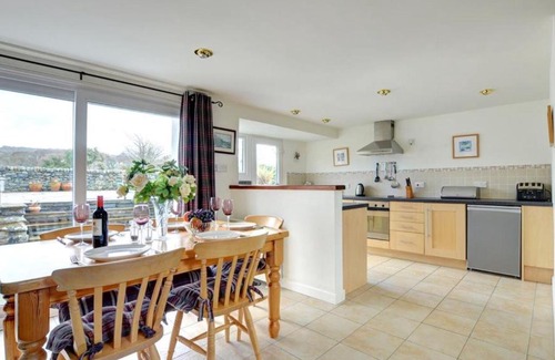 Dyffryn Ardudwy House | Holiday Home Tyn Llan by Interhome