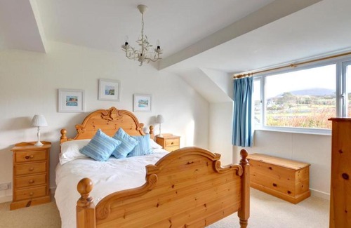 Dyffryn Ardudwy House | Holiday Home Tyn Llan by Interhome