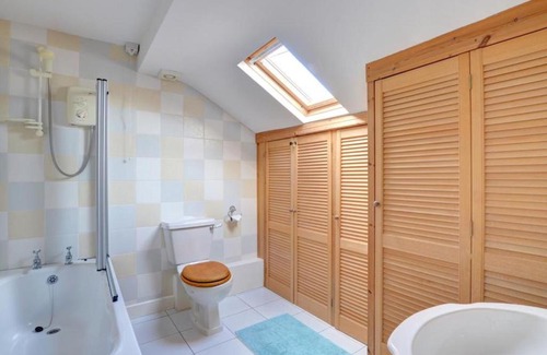 Dyffryn Ardudwy House | Holiday Home Tyn Llan by Interhome