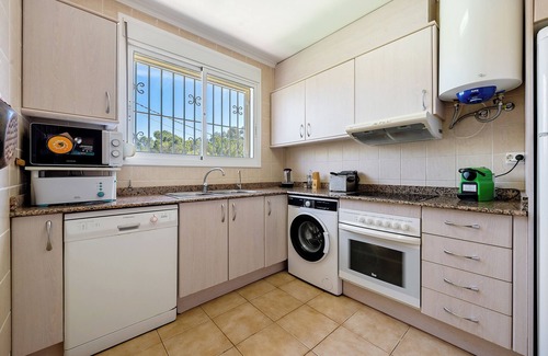 Les Tres Cales House | Holiday Home 'Villa Alpamar' with Private Pool, Wi-Fi and Air Conditioning
