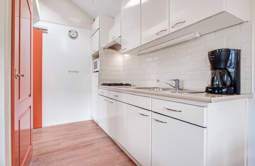Groet House | Holiday Home "Vakantiewoning Groet" with Garden & Wi-Fi