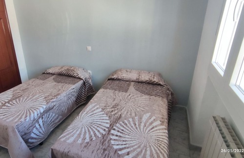 Santa Cruz del Retamar House | Holiday Home "Villa Silvestre" with Mountain View, Pool & Wi-Fi